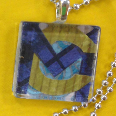 MOPS Craft – Glass Tile Pendants