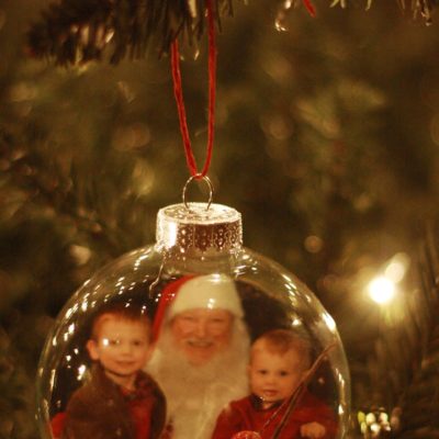 12 Days of Homemade Holiday Gifts Day 6 – Photo Ornaments