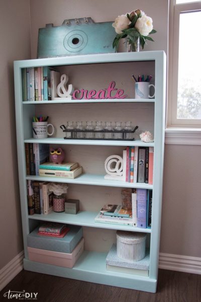 Painting a bookcase with BB Frosch Chalk Paint