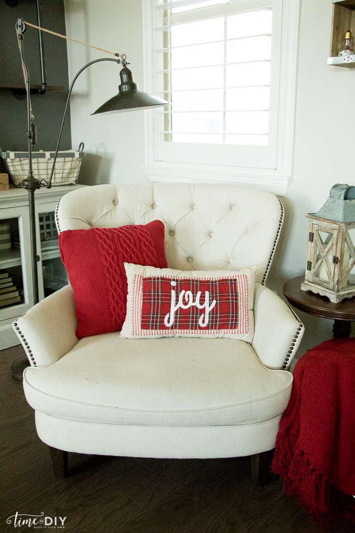 joy-christmas-pillow