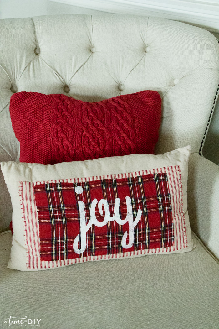 joy-plaid-christmas-pillow